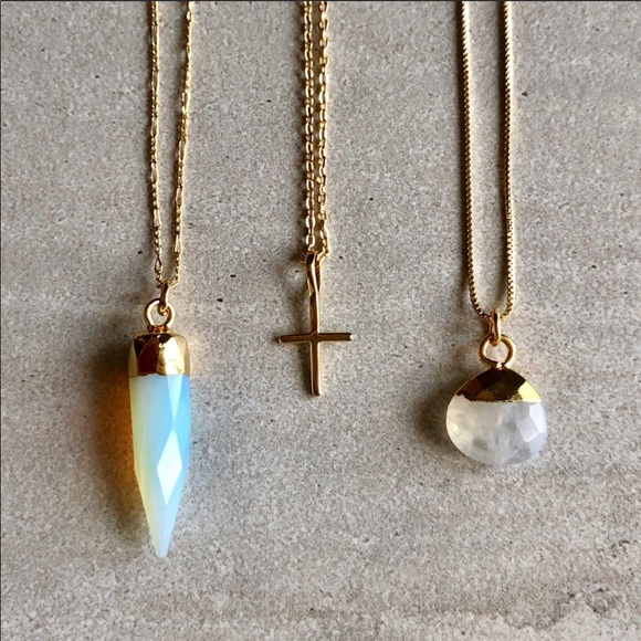🌈LAST ONE: RAINBOW MOONSTONE NECKLACE🌈 - Picture 3 of 4